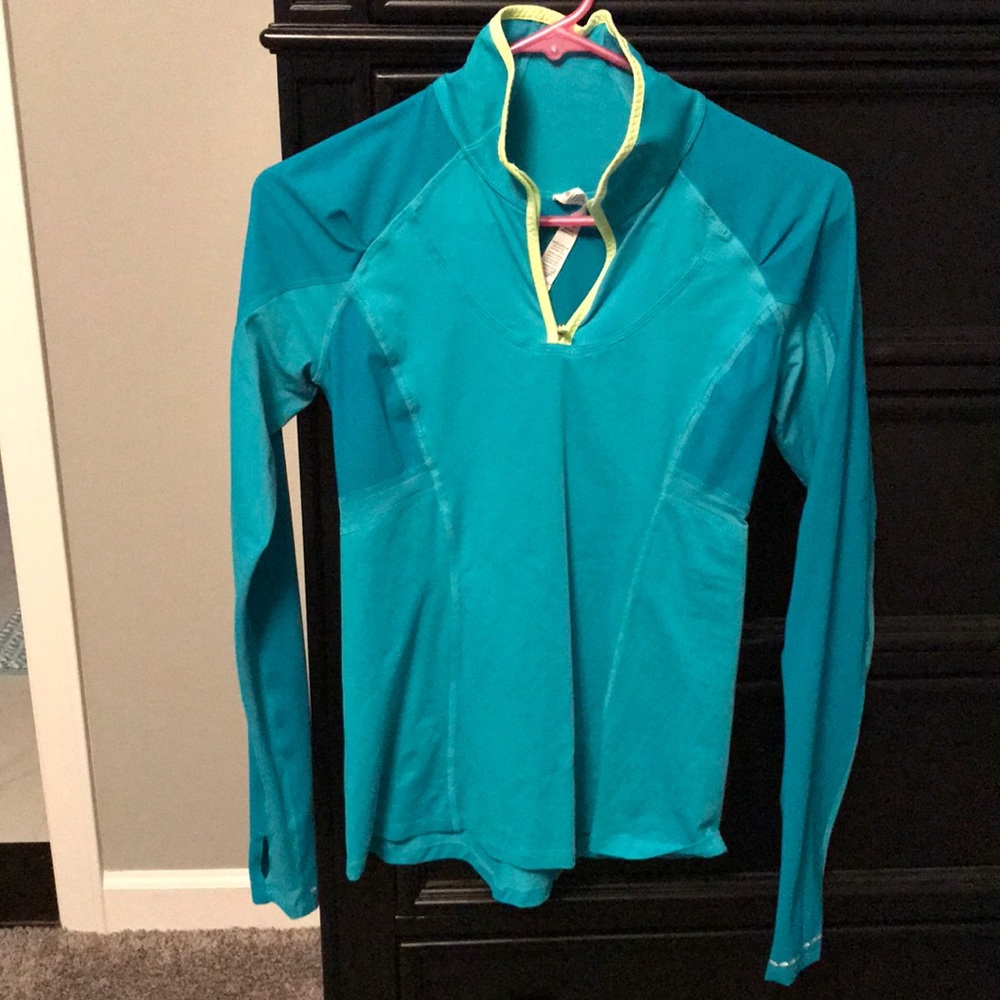 Lululemon half zip size 4